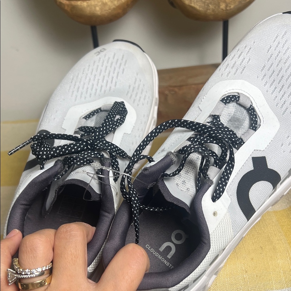 On Running Monochrome Sneakers - Picture 9 of 11